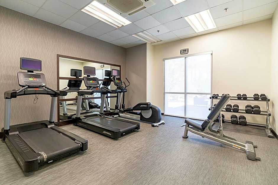 Courtyard by Marriott Biloxi North/D'Iberville