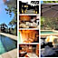 Chalét com jacuzzi sauna lareira e telao cinema
