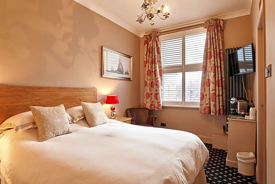 Quilt and Croissants Guest House