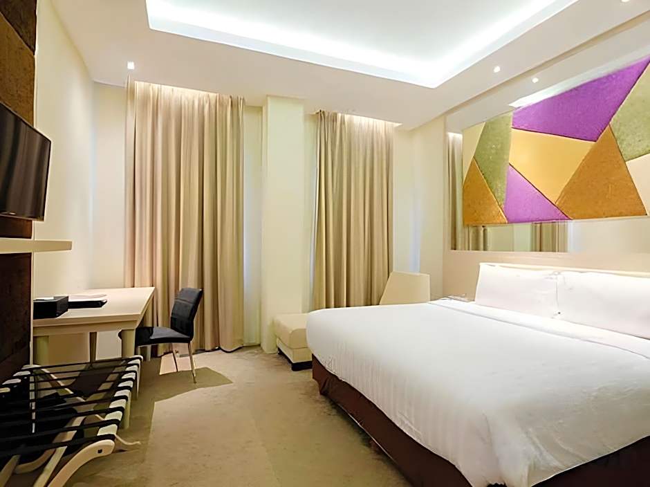 WThree Premier Hotel