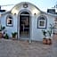 Alexandross Hostel