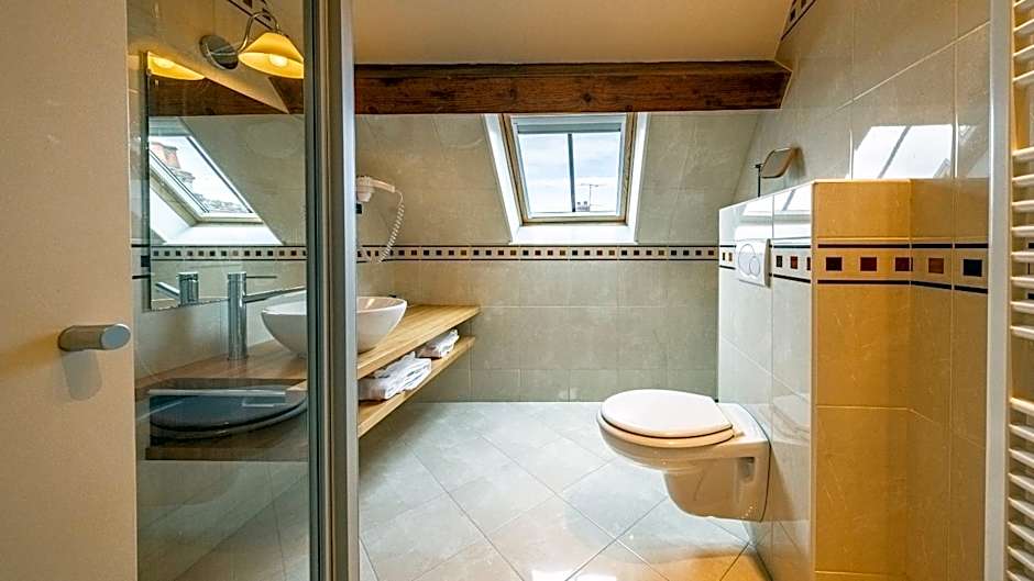 Logis Hotel De La Cote D'or