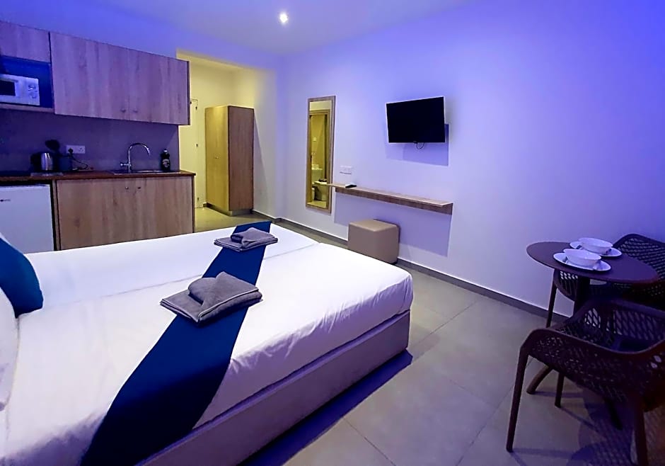 Sun Plaza Suites - Adults Only