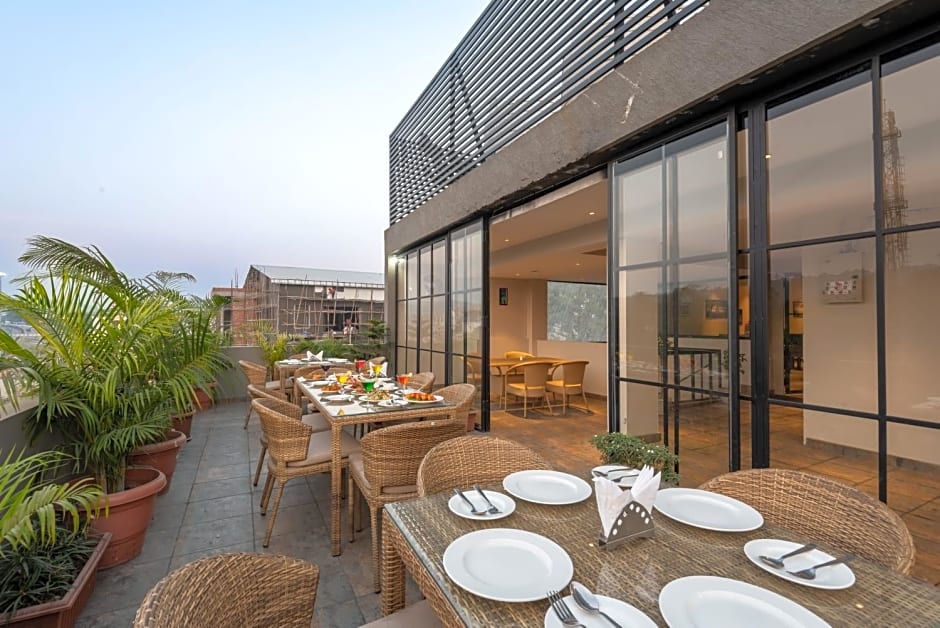 Hotel Arihant By DLS Hotels