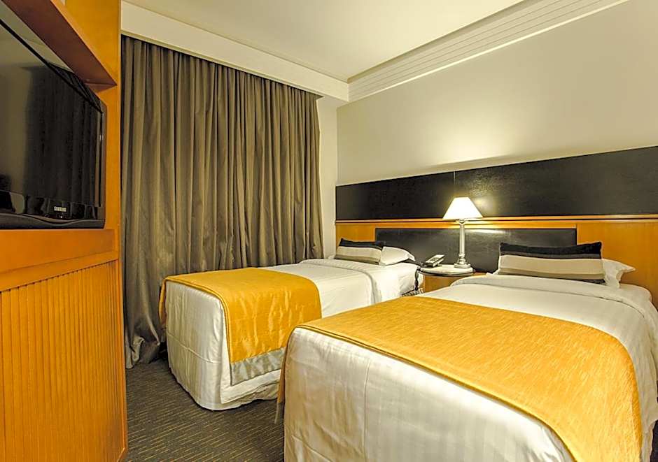 Estanplaza International