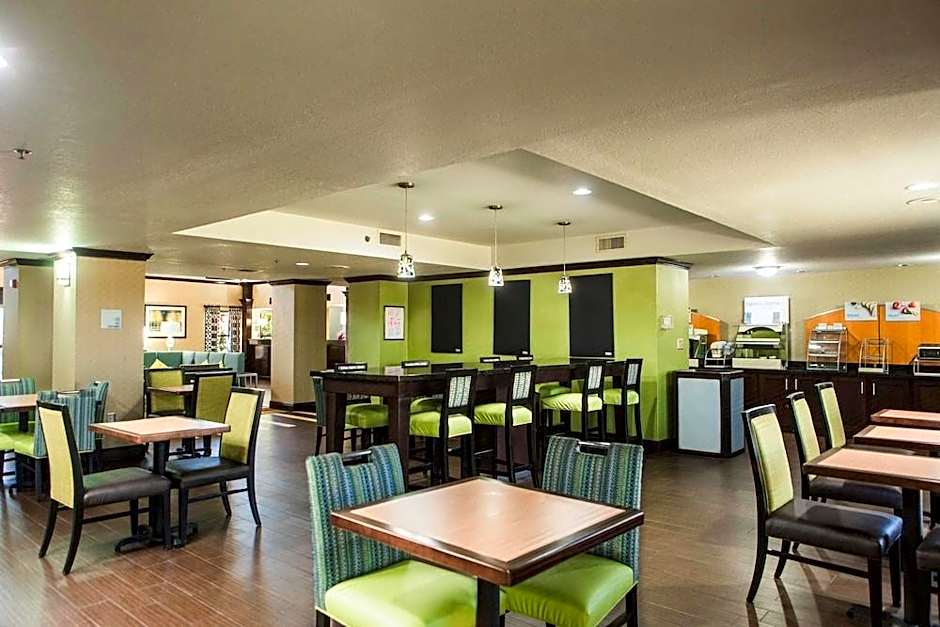 Holiday Inn Express Harlingen Hotel By IHG