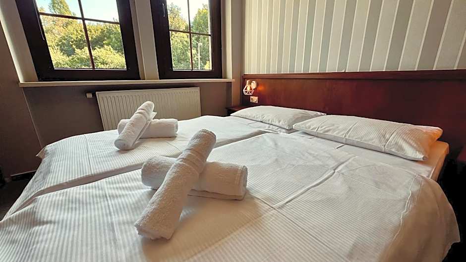 IKURA Hotel Self-check-in