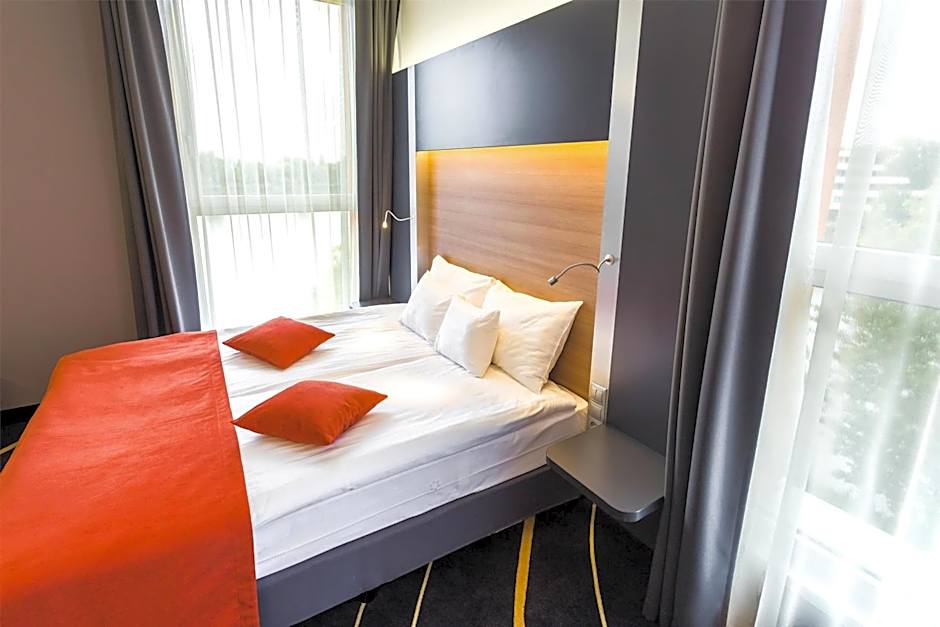 Best Western Plus Lakeside Hotel