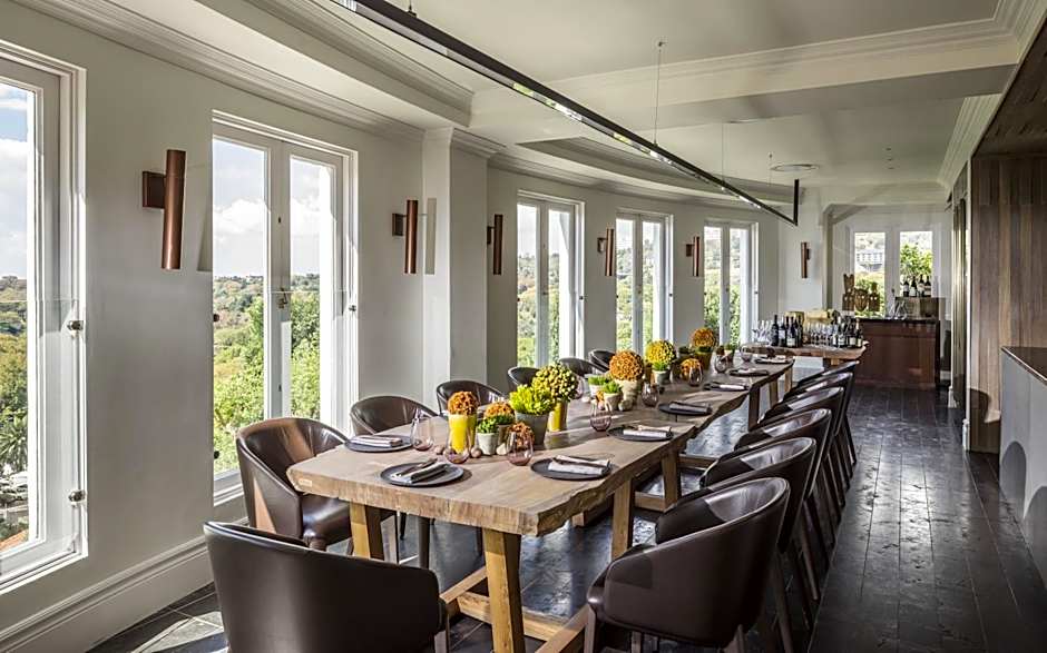 Four Seasons Hotel Westcliff