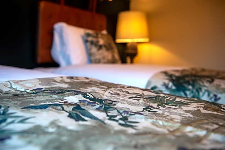 The Red Lion Inn by Chef & Brewer Collection