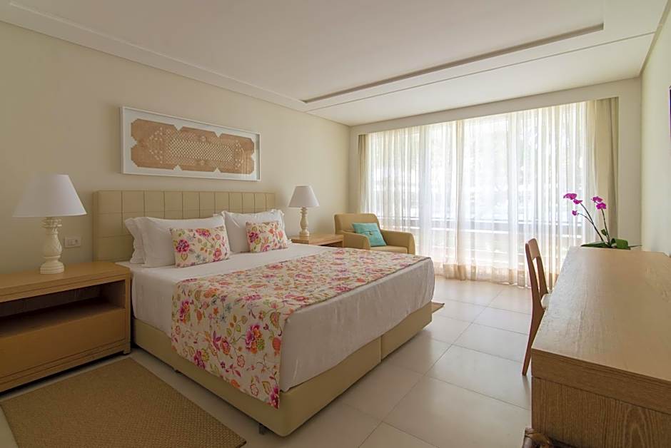 Photo 1 of 5 of Luxury Triple Room