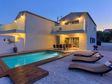 Imperia 1 Comfortable holiday residence