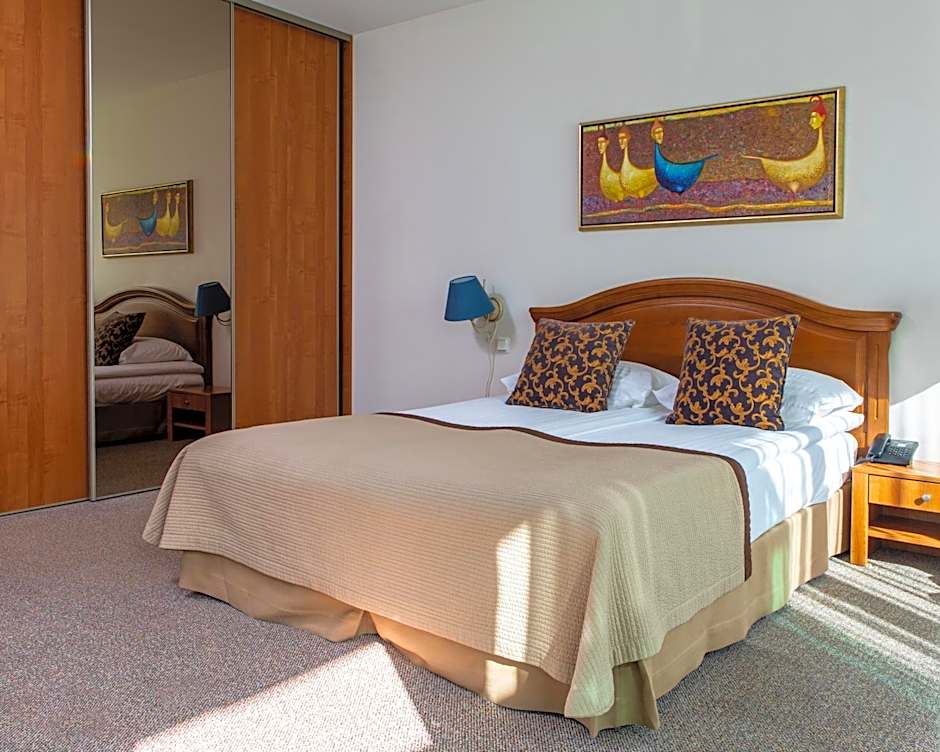 MEDEA Apartments by UPA