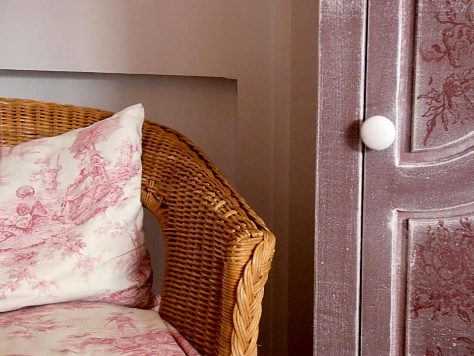 Les Petits Matins Bleus - Chambres d'hôtes "Les Pommiers"