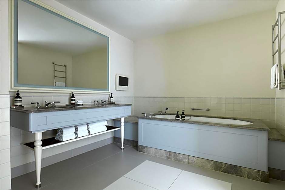 Waldorf Astoria By Hilton Amsterdam