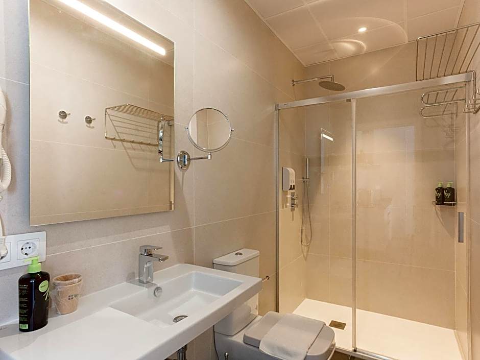 Limehome Málaga Calle Ancha del Carmen - Digital Access