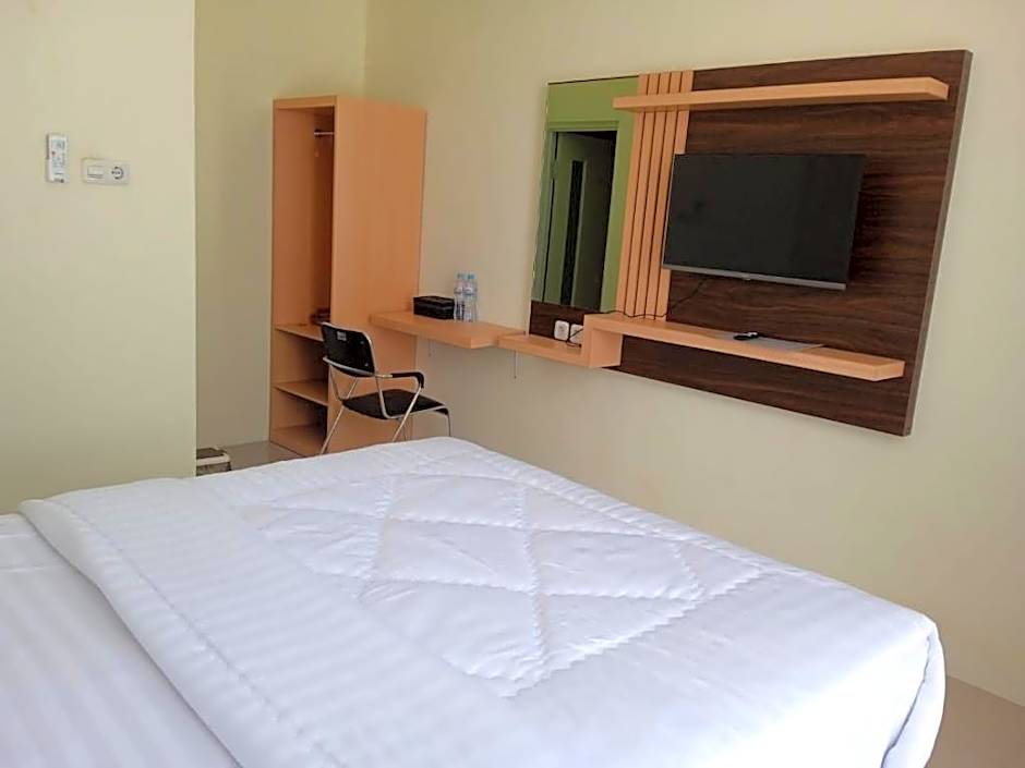 Photo 1 of 20 of Ni_Er Guesthouse by Mr.Tsabalala