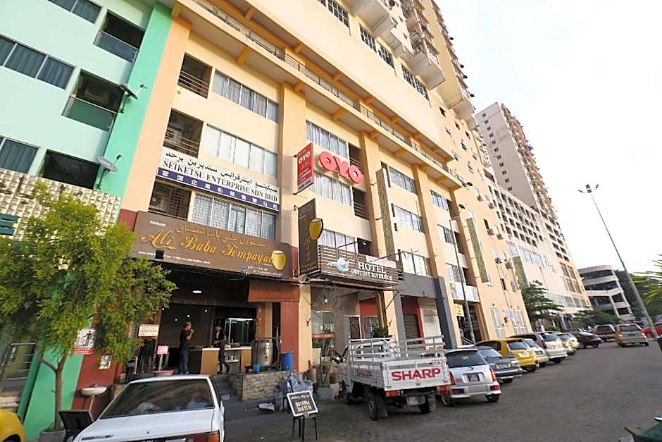 OYO 89588 Destiny Riverside Hotel