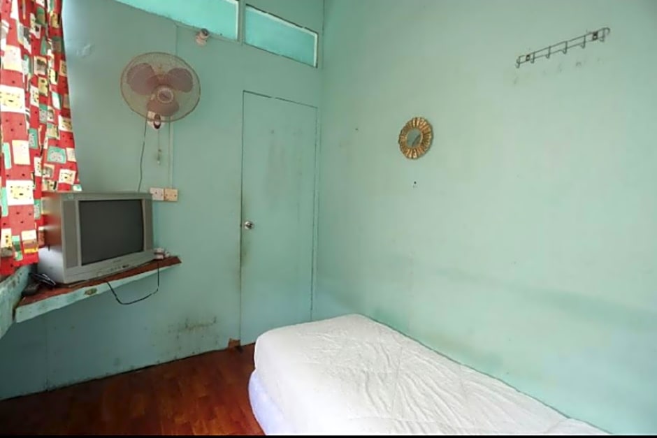 SPOT ON 92715 Joyoakis 2 Homestay Syariah