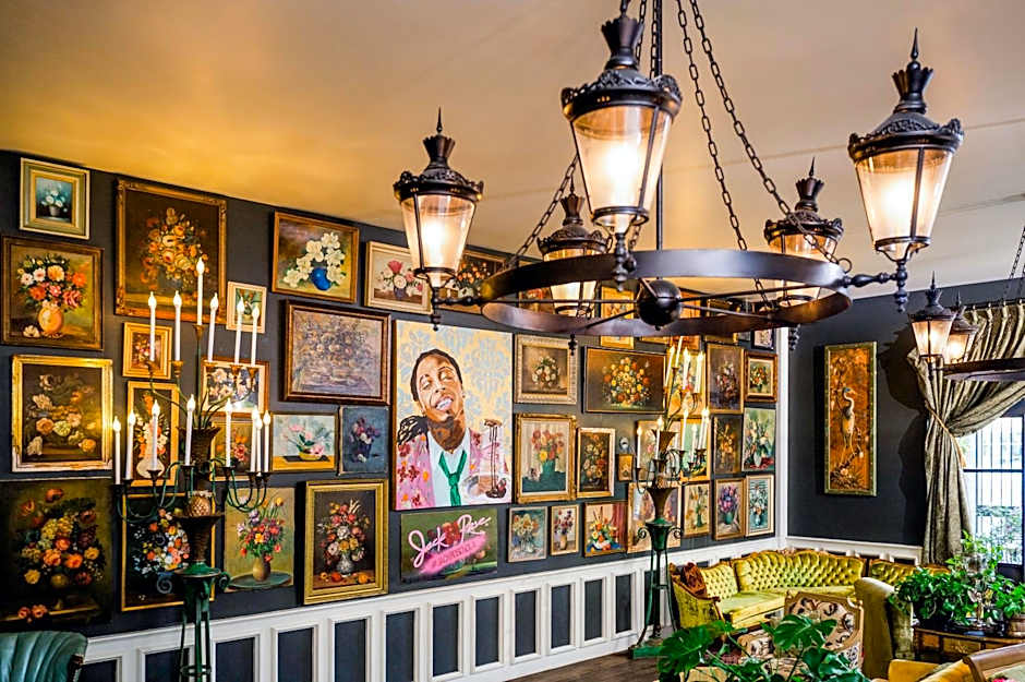 The Pontchartrain Hotel