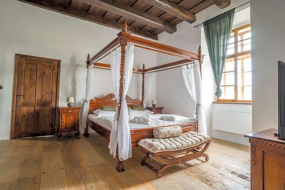zámek Kolštejn - hotel Chateau Goldenstein