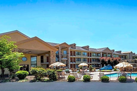 Quality Inn & Suites Sevierville - Pigeon Forge