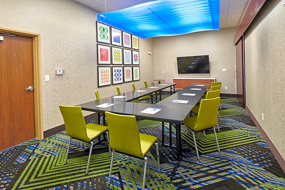 Holiday Inn Express & Suites El Paso East-Loop 375 by IHG