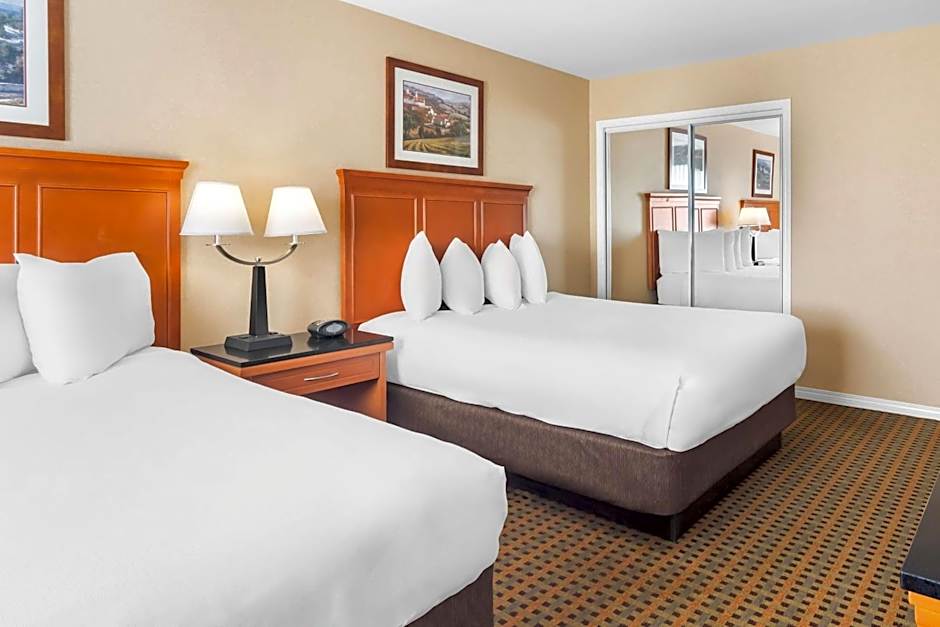 Best Western Plus Sunrise Inn