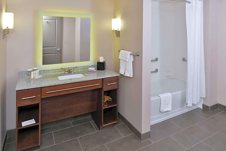 Homewood Suites By Hilton Cincinnati/Mason