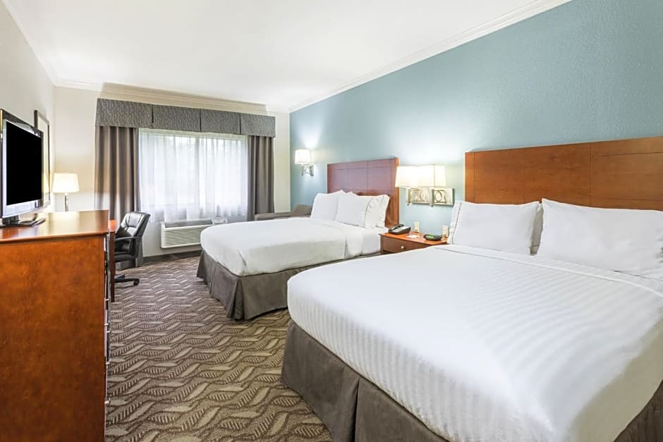 Holiday Inn Express Hotel and Suites Lake Charles