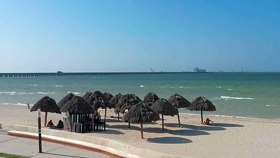 Hotel & Suites Domani