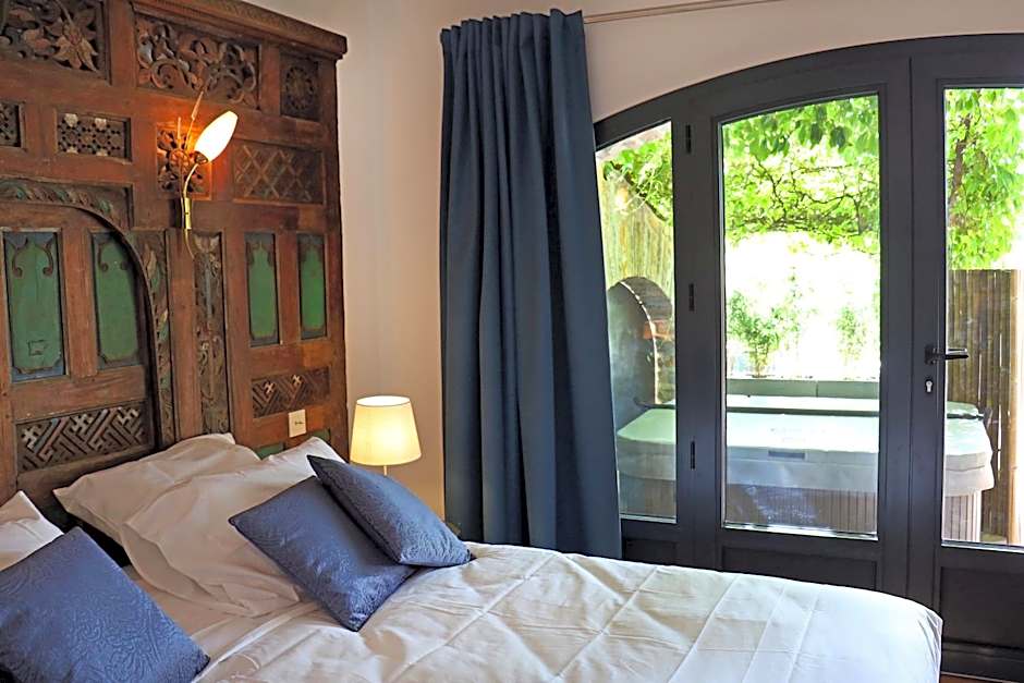 L Amourier chambres d hôtes pour amoureux avec Jacuzzi ou baignoire XXL