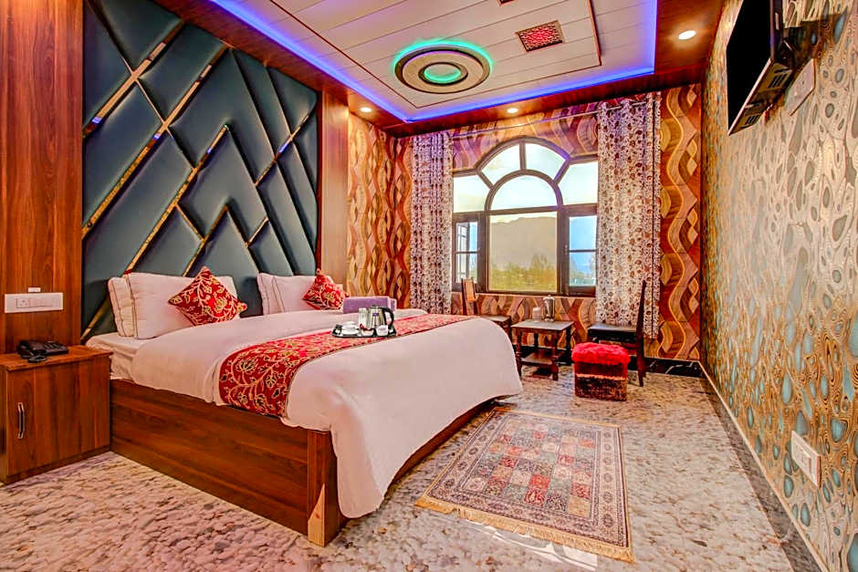 Photo 1 of 30 of HOTEL ROYAL HAMEED