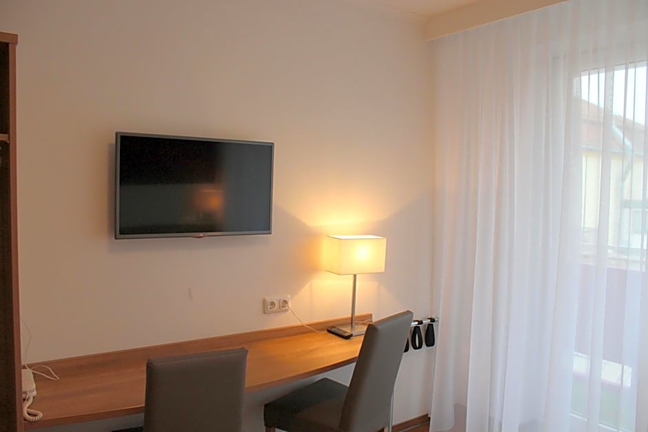 Hotel S16