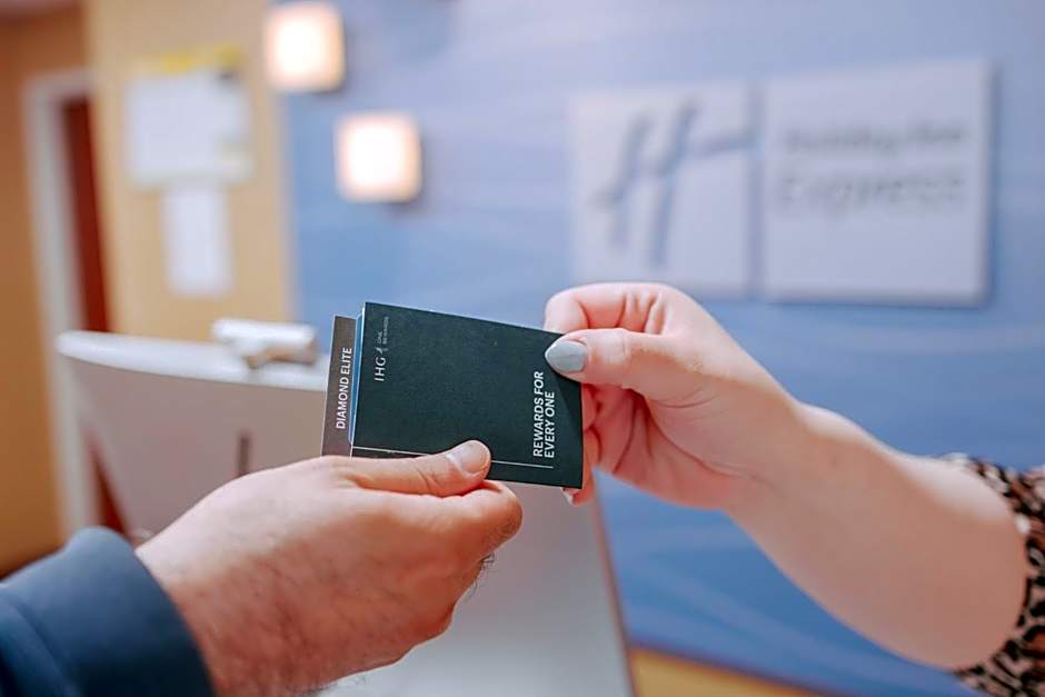 Holiday Inn Express Hotel & Suites Manchester - Airport By IHG