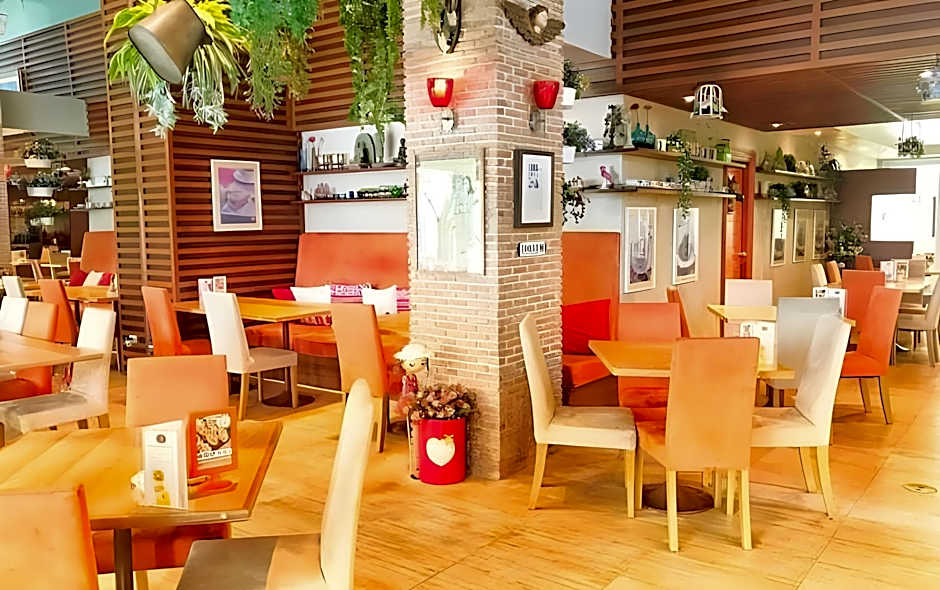 Caza V1 Serviced Apartment