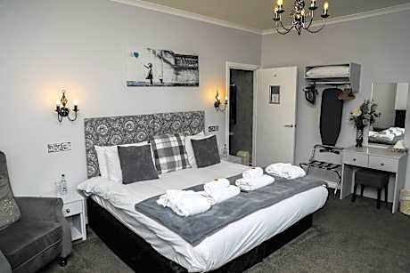 Garden Deluxe King Room (dog friendly)