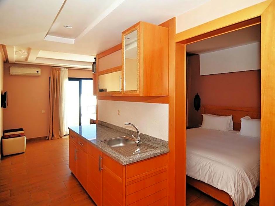 Photo 1 of 9 of Suite