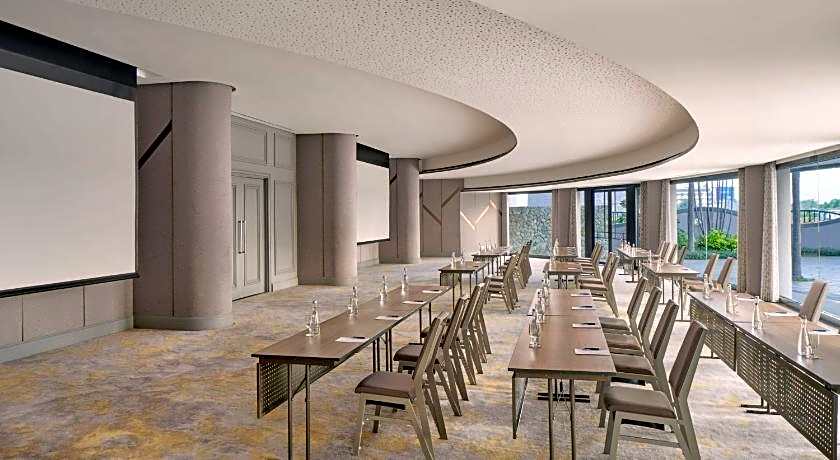 Sheraton Surabaya Hotel & Towers