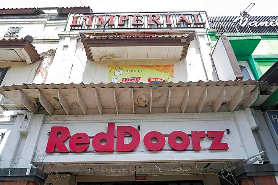 RedDoorz near Waterboom Lippo Cikarang
