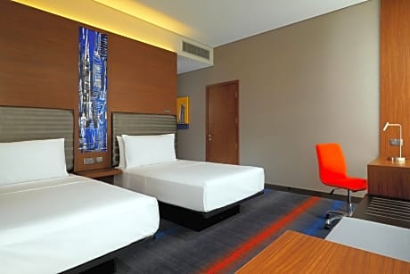 Aloft Room – Twin Bed (Complimentary Shuttle to Sobha Realty Metro Station, JBR Beach & Mall of the Emirates)
