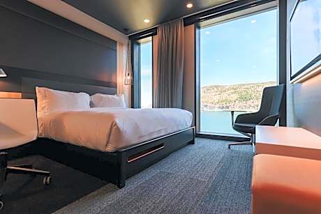 Queen Room with Sea View