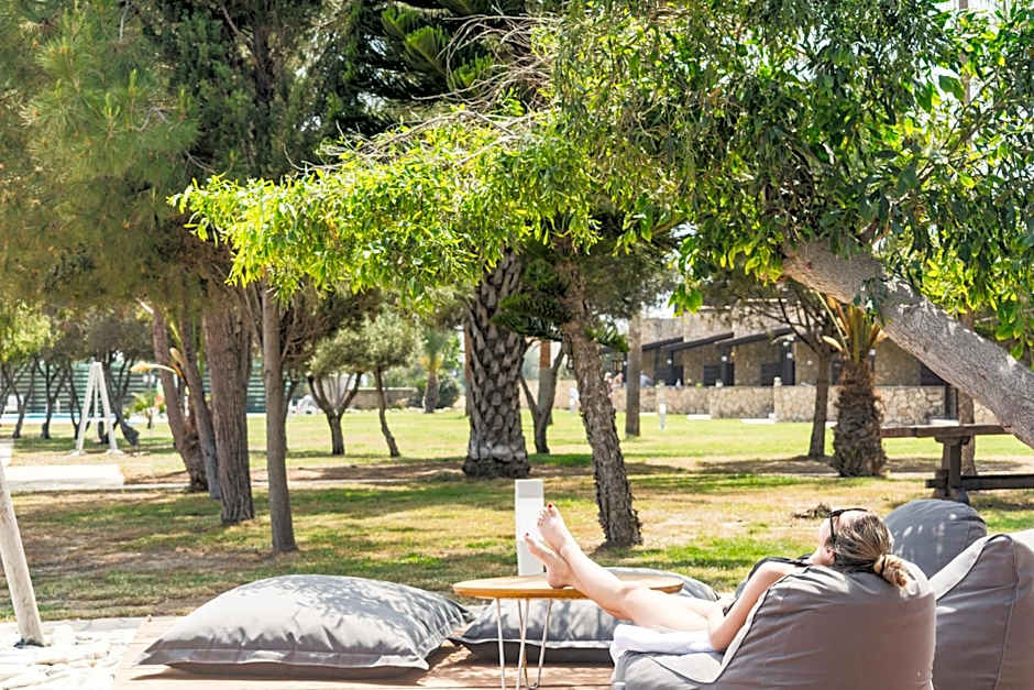 Elya Beach Luxury Suites