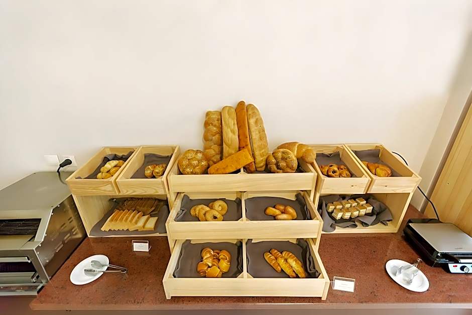 Dedeman Oskemen Tavros Hotel