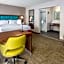 Hampton Inn By Hilton & Suites Manchester