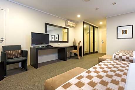 Devonport Deluxe Family Room