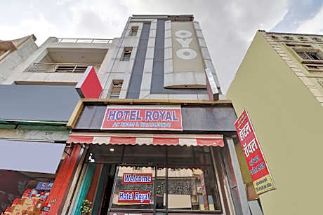 OYO 82518 hotel Royal in