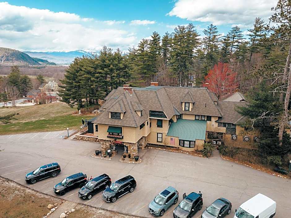 Stonehurst Manor Breakfast & Dinner Included