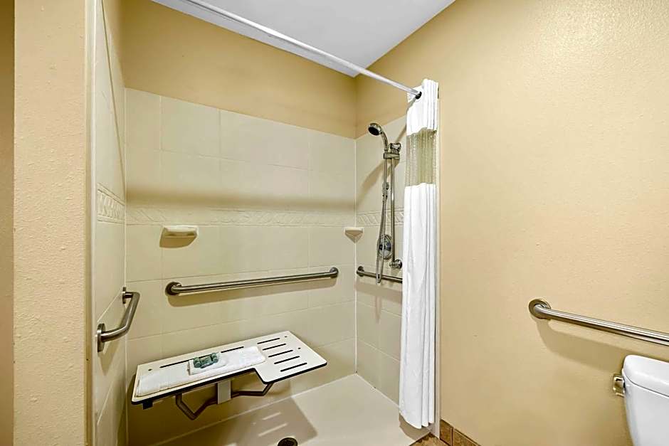  Best Western Coach House