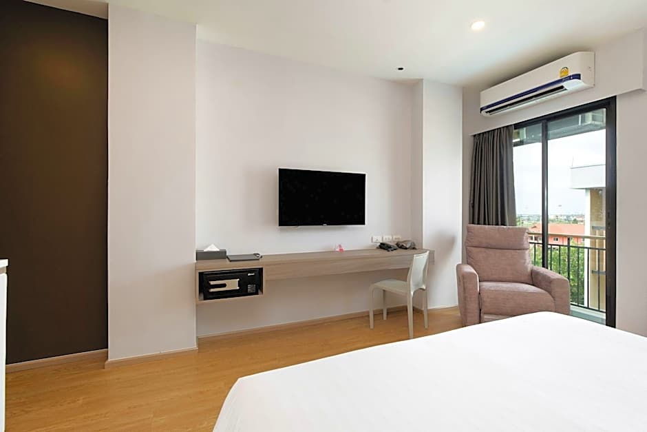 Crystal Srivaree Suvarnabhumi Hotel